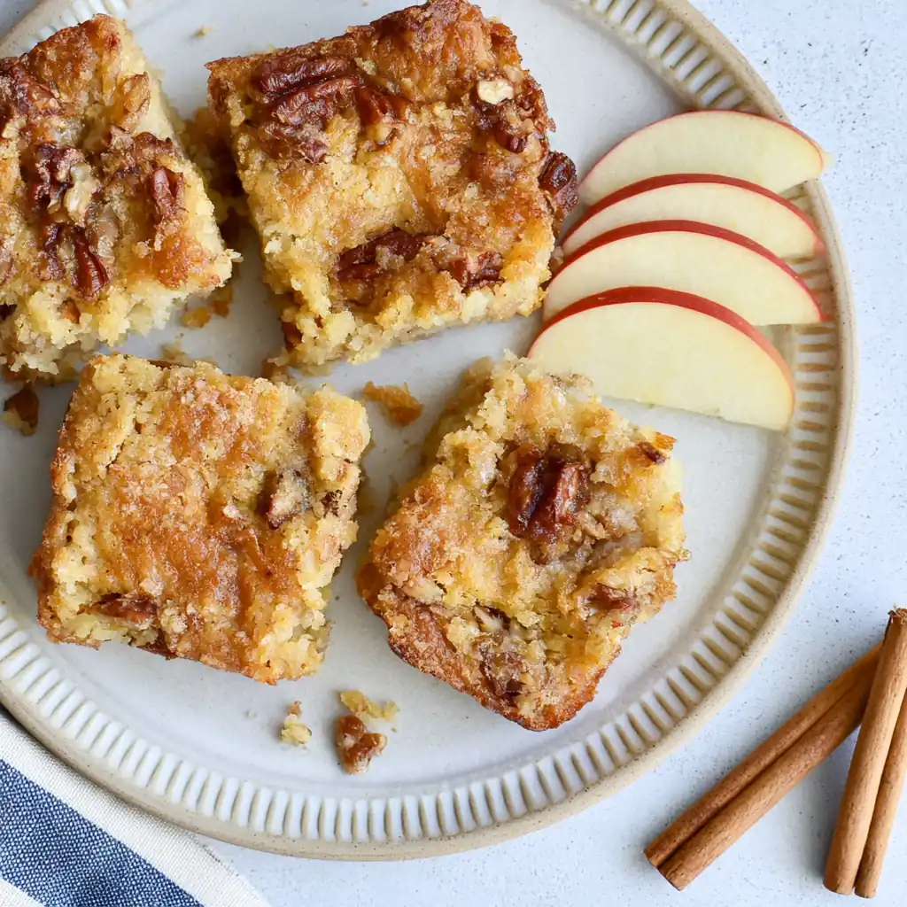 Apple Brownies: Chewy Cinnamon Apple Bars 7 Apple Brownies